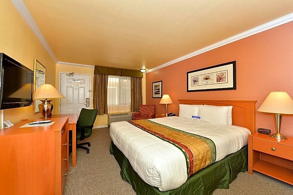 Inn by the sfo