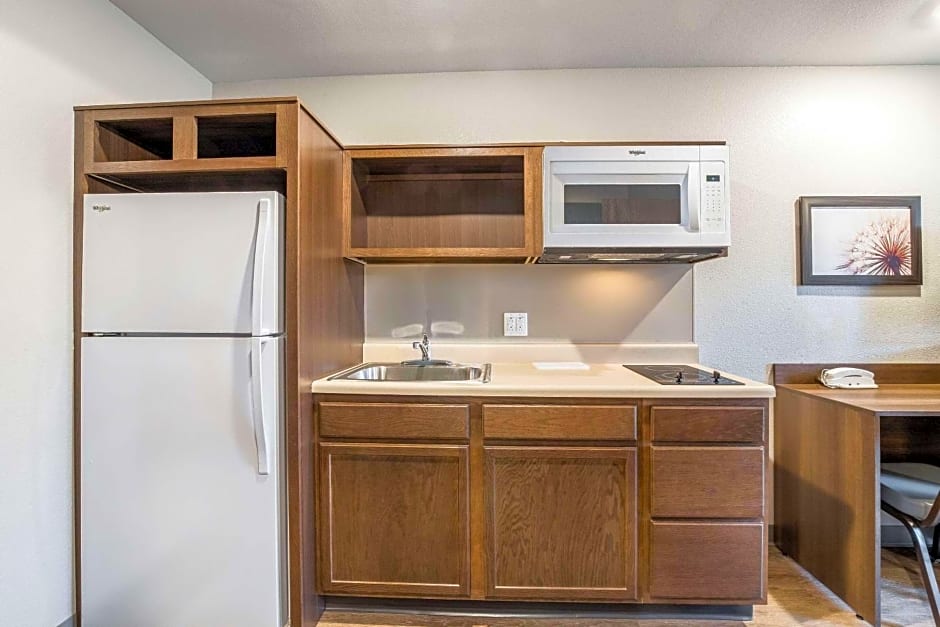 WoodSpring Suites Colton