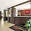 Red Roof PLUS+ & Suites Knoxville West-Cedar Bluff