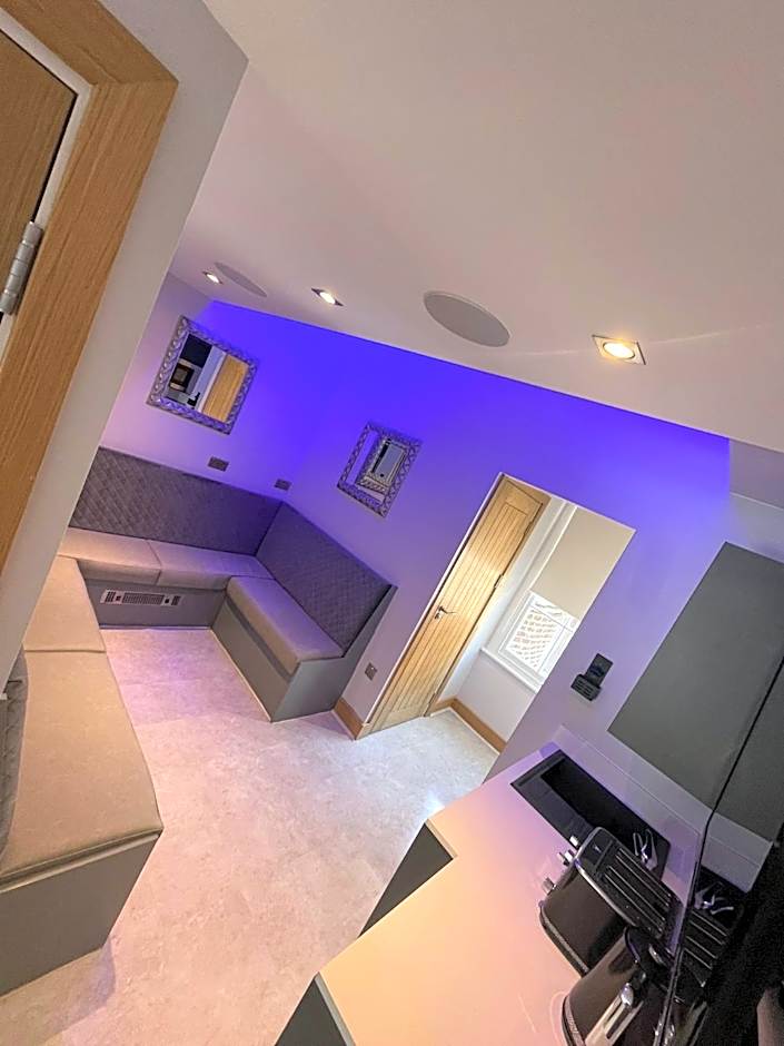 Belvedere Aparthotel - 83 Mount Pleasant