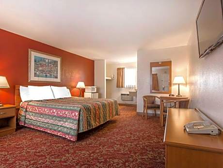 1 Queen Bed Nonsmoking