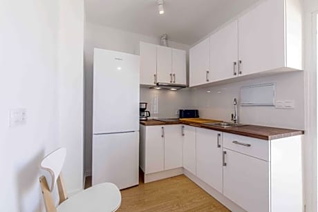 One-Bedroom Deluxe Apartment