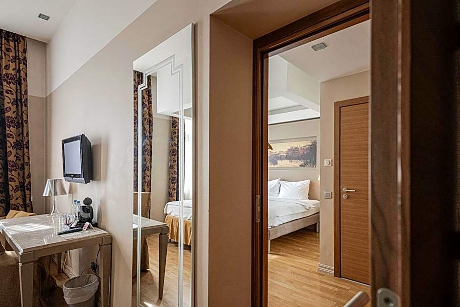 Opera Hotel