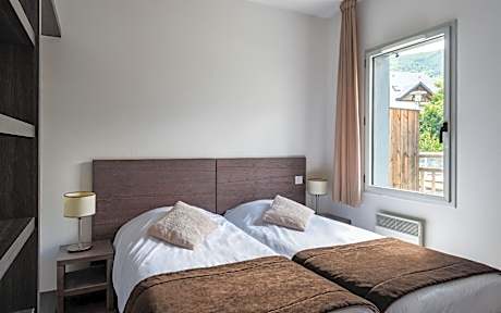 One-Bedroom Apartment (4 Adults)