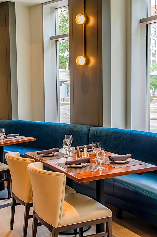 Crowne Plaza Cleveland at Playhouse Square By IHG