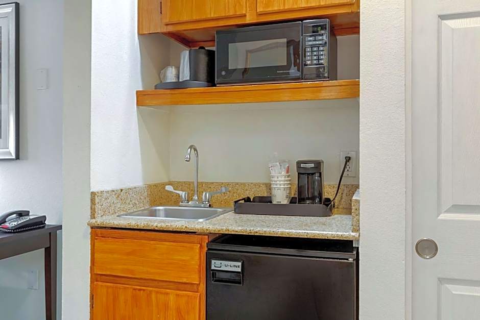 Best Western Plus Rockwall Inn & Suites