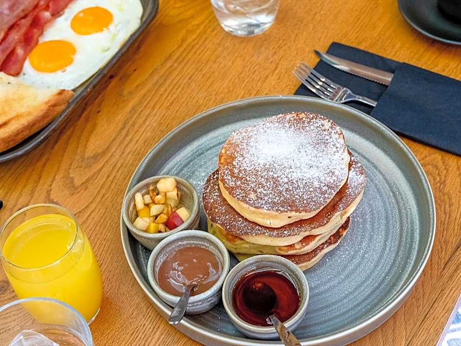 Metropole Urban Hotel