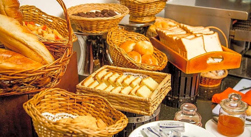 Kandy City Hotel by Earl's