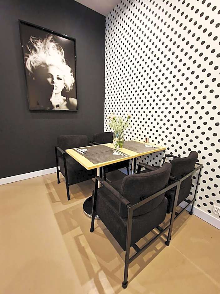 Platinum Apartments Aparthotel