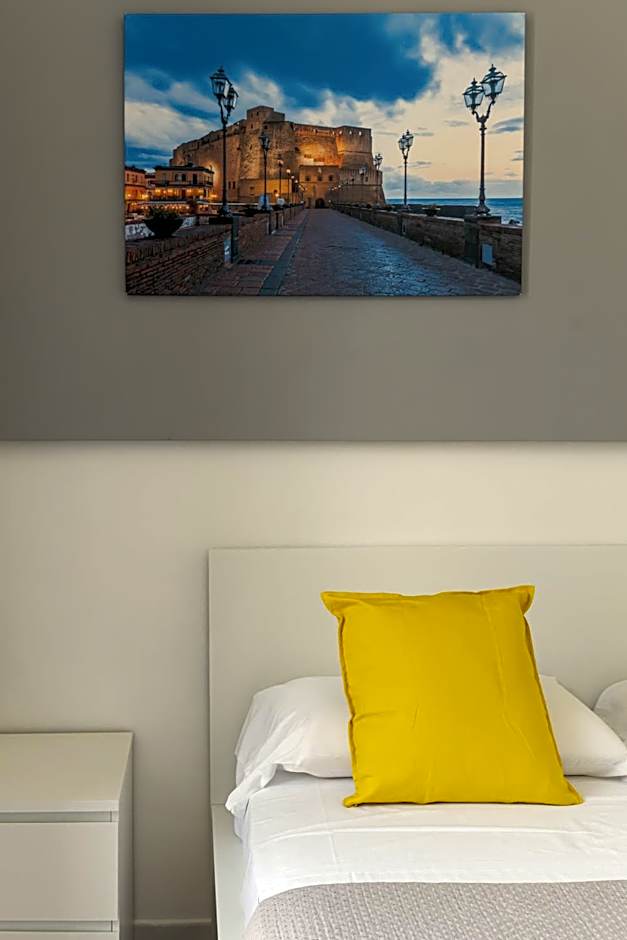 Naples Gateway Rooms