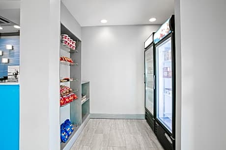 Holiday Inn Express Hotel And Suites Brookhaven By IHG