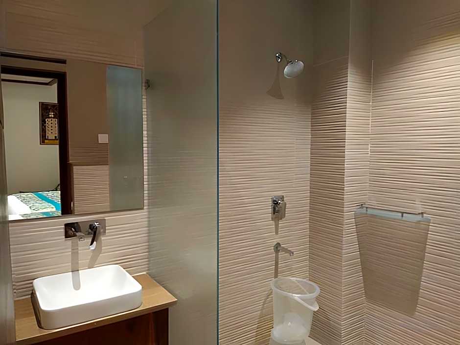 One Earth GG Regency (80 Steps to Golden Temple)