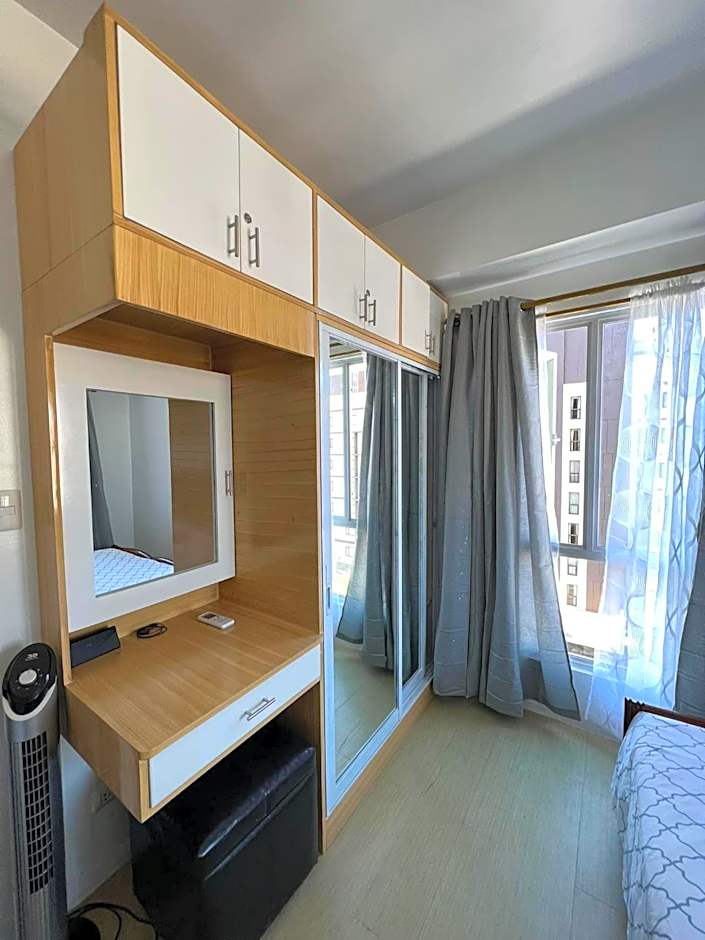 1 BR Centrio Tower 926