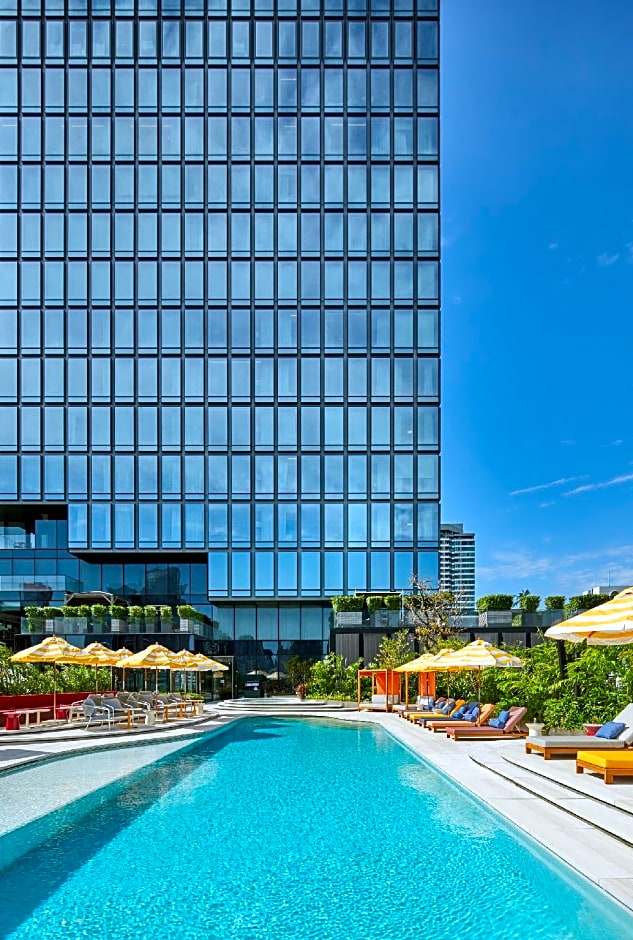 The Standard, Bangkok Mahanakhon