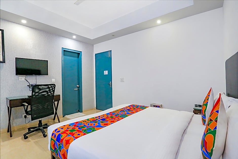 FabHotel Golf Luxury – Gurgaon, NY