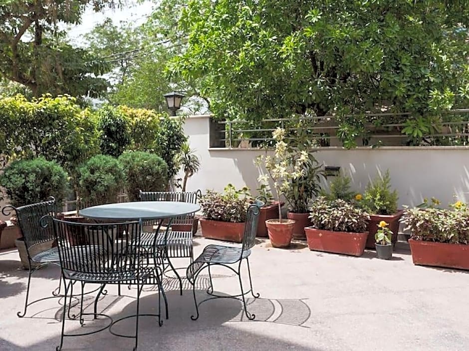Perch Arbor Suites