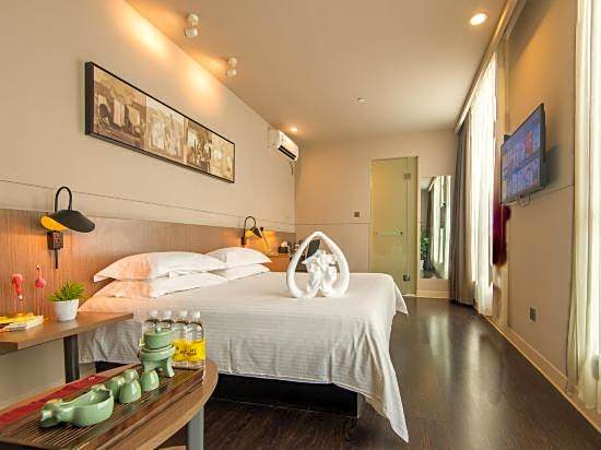 Jinjiang Inn Select Jiaxing Wanda Plaza