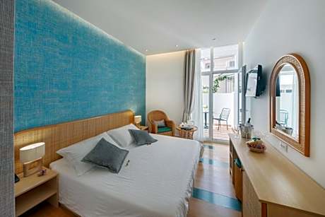 Suite with City View