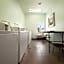 Days Inn & Suites by Wyndham Columbus NE