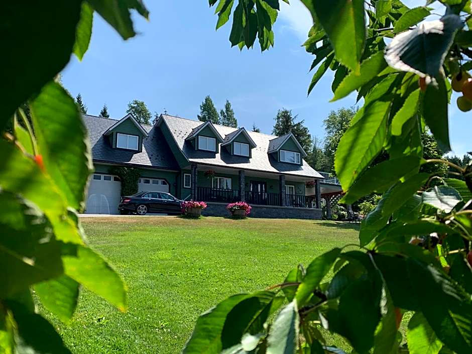 Photo 1 of 23 of Remo Ridge Bed N Breakfast