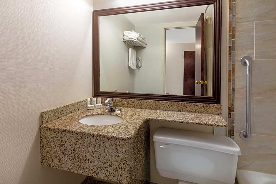 Ramada by Wyndham Arnprior