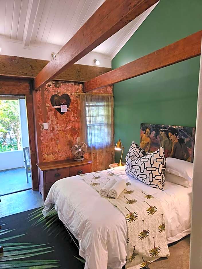 The Riverdeck Accommodation and Backpackers