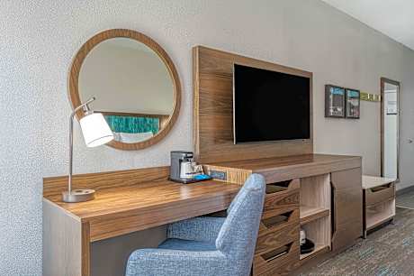 Queen Room with Two Queen Beds - Hearing Access/Non-Smoking