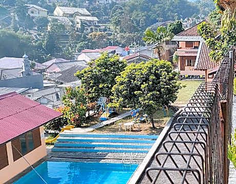 Villa Tunas Alam Mutiara