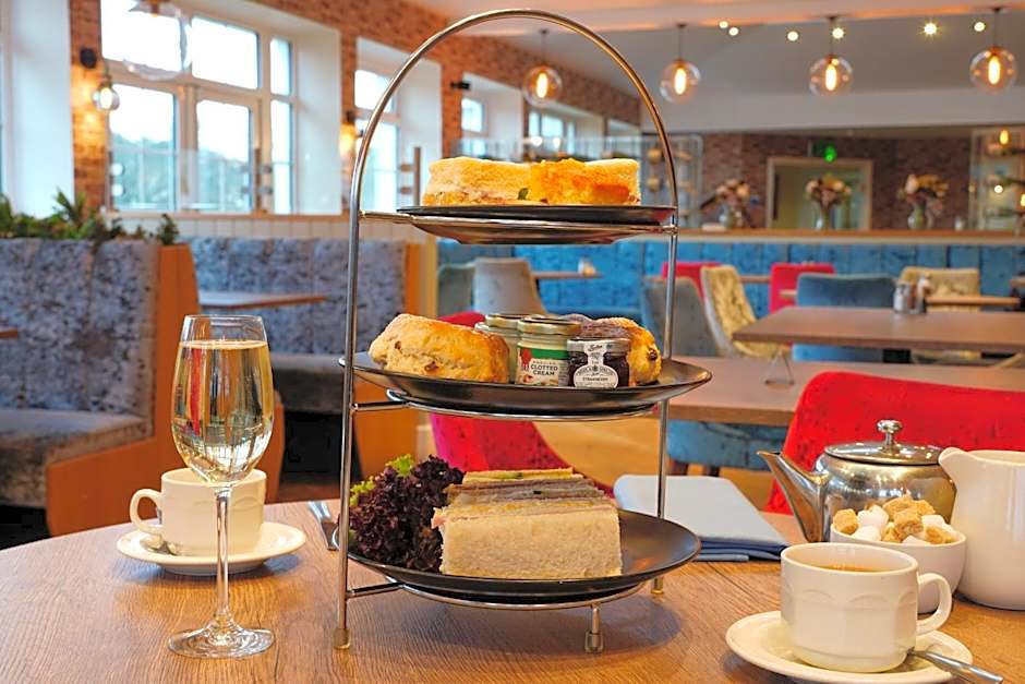 Gomersal Park Hotel & Bazaar Spa