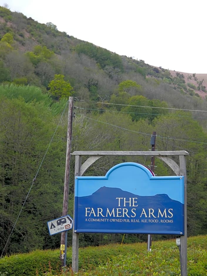 The Farmers Arms, Cwmdu