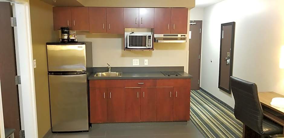 Super 8 by Wyndham Brandon MB