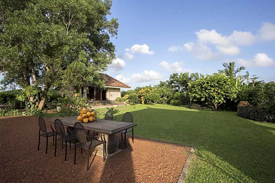 Villa Mayurana by Edwards Collection