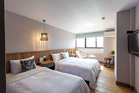 Triple Room with City View