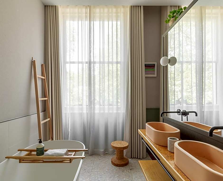 Inhabit Queen's Gardens, a Member of Design Hotels