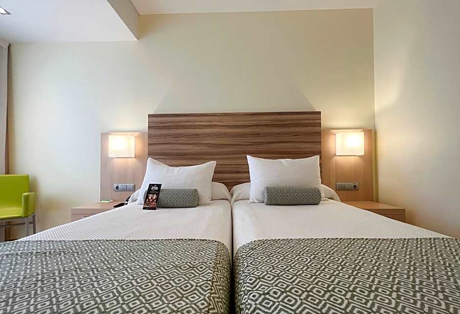 Riviera Beachotel - Adults Recommended