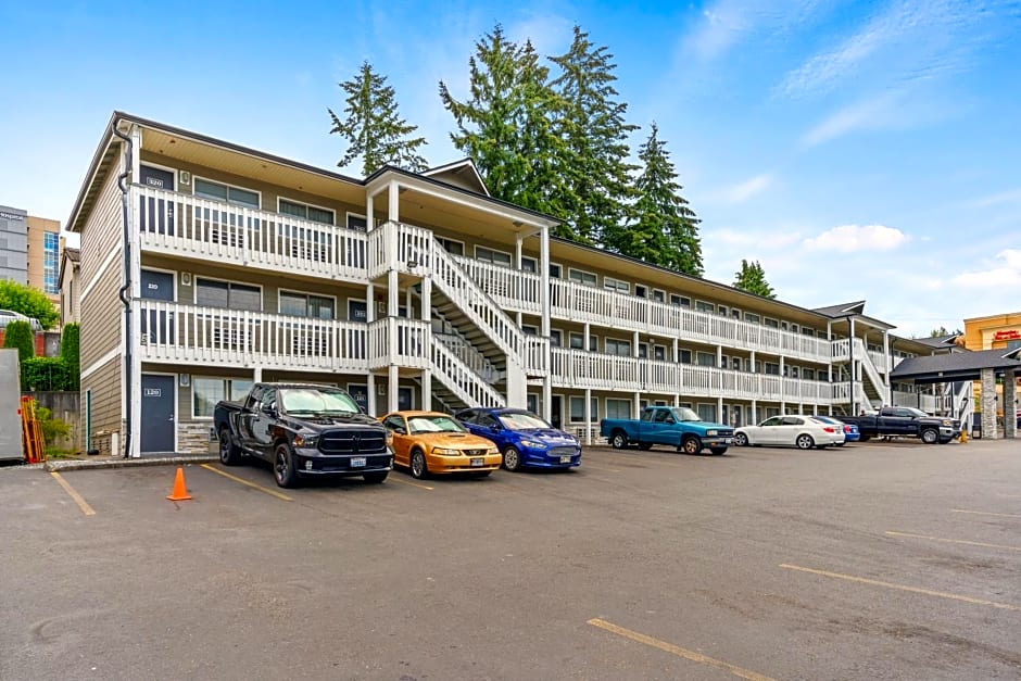 Basecamp Puyallup a Travelodge by Wyndham