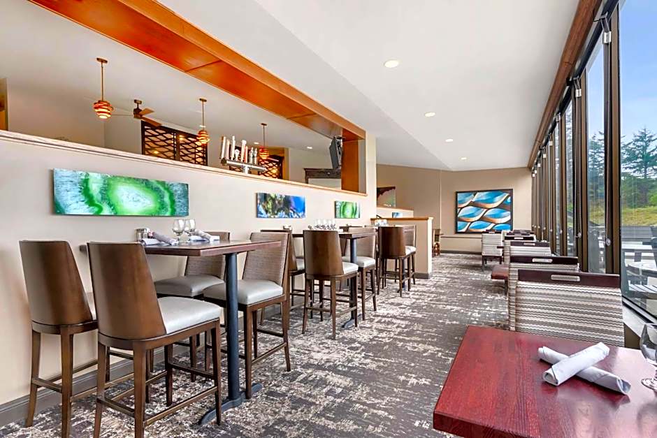 Best Western Plus Agate Beach Inn