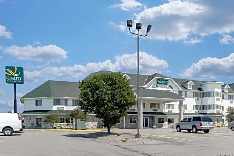 Quality Inn & Suites Lincoln North