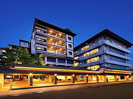 Premium Japanese-style Room with Open-air Hot Spring Bath (Hakuun no Yakata Wing)