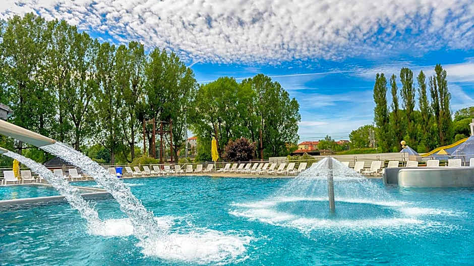Hotel AquaCity Riverside