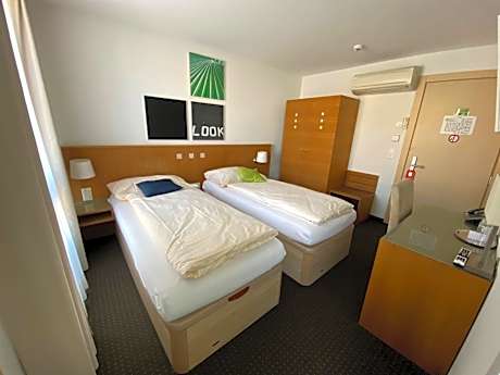 Economy Twin Room