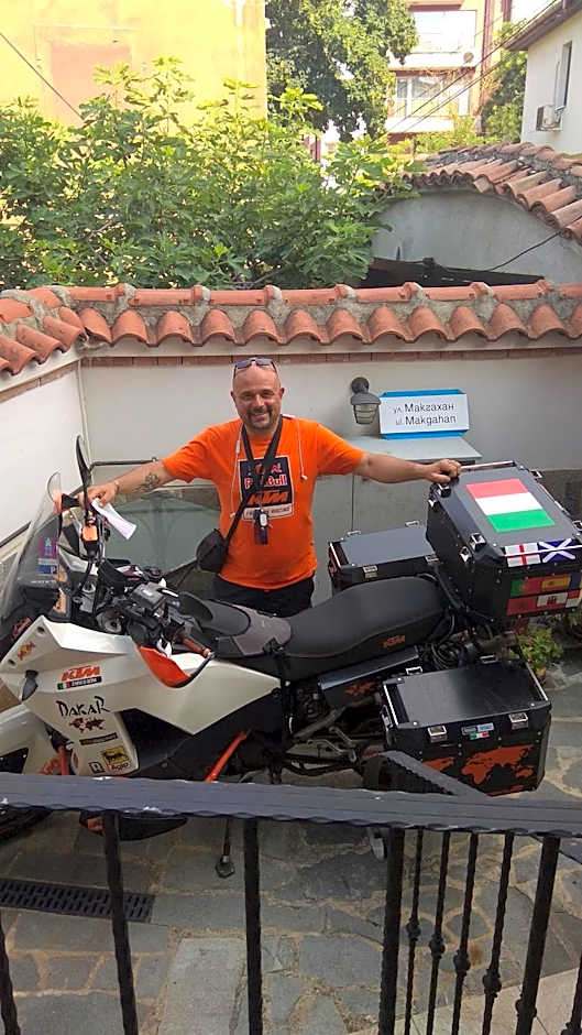 Roots Hotel and Wine Bar