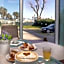 MoMo Seaview Hotel