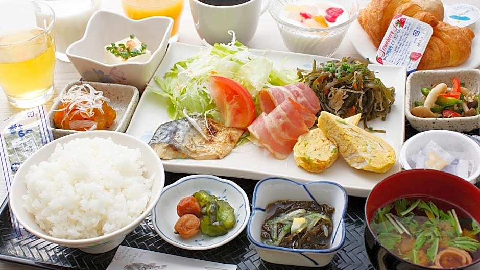 Hotel Peace Island Ishigaki In Yashima