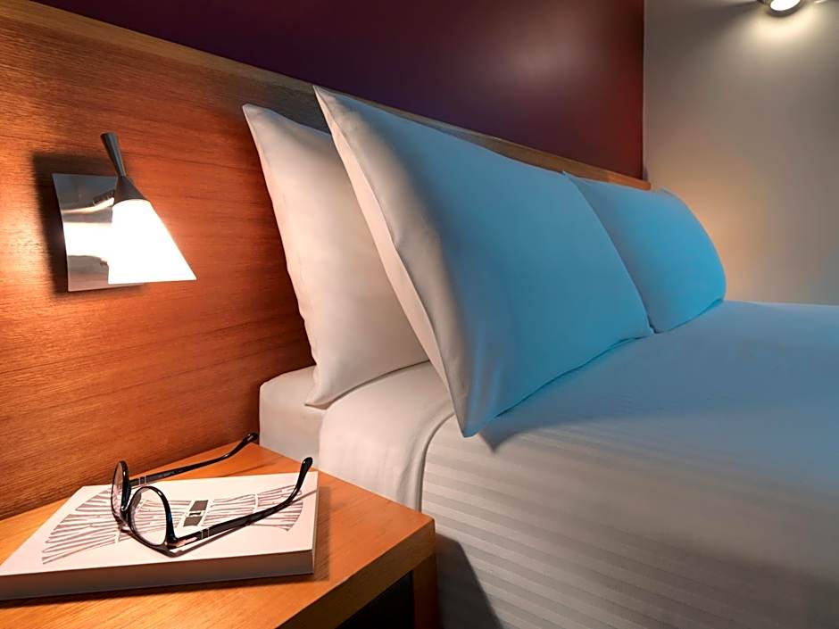 YEHS Hotel Melbourne CBD