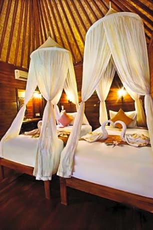 Double Room with Balcony and Sea View