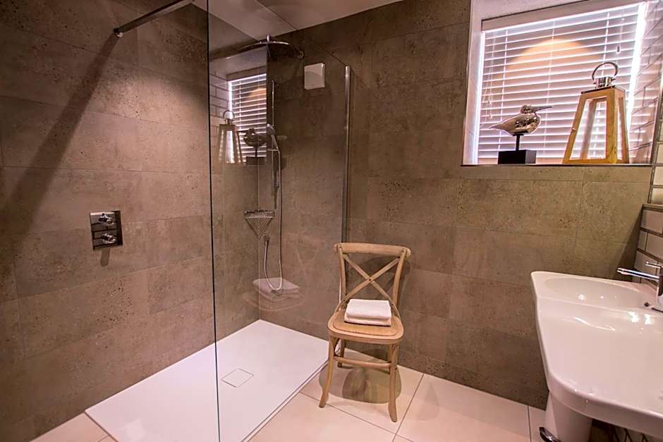 The Peacock at Barlow