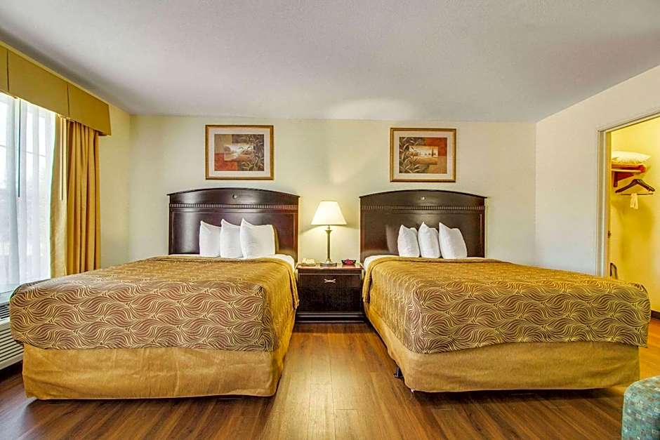 Mainstay Suites Texas Medical Center/Reliant Park