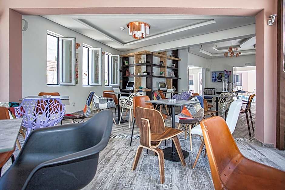 Omiros Boutique Hotel (Adults Only)