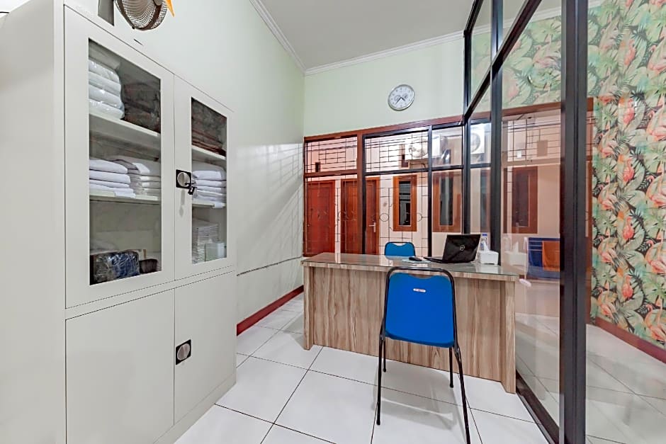 Urbanview Hotel Sunday Cirebon by RedDoorz